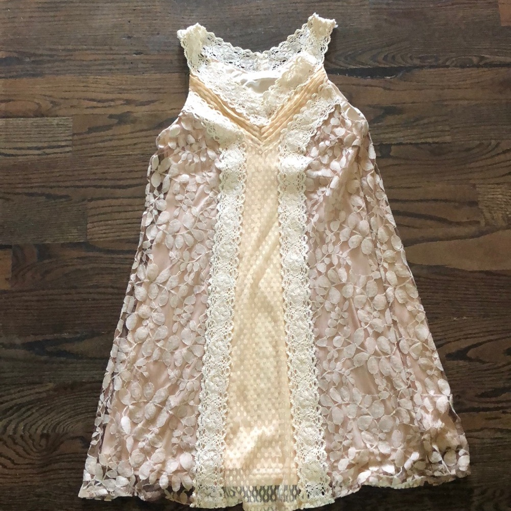 Beige alter’d State dress with beautiful lace